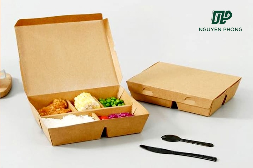 Hộp giấy đựng cơm thường được sản xuất từ giấy Kraft trắng hoặc nâu