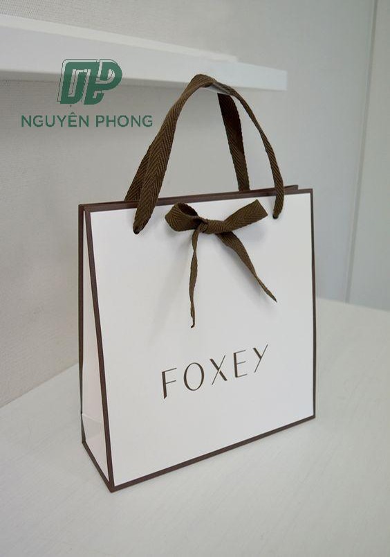 in túi giấy cho shop thời trang 