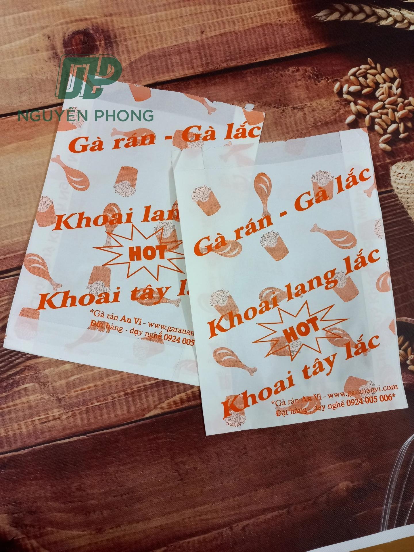 in túi giấy đựng gà rán