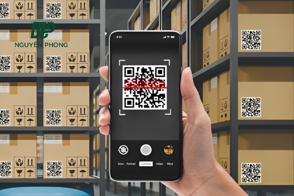 Tem QR code trong quản lý kho hàng